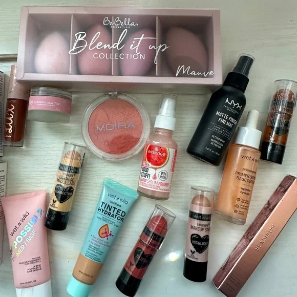 20 Piece Mixed Makeup Lot - Name Brand -